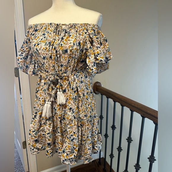 Cynthia Rowley Floral Off Shoulder Puff Sleeve Tiered Mini Dress Size Small - Picture 4 of 6